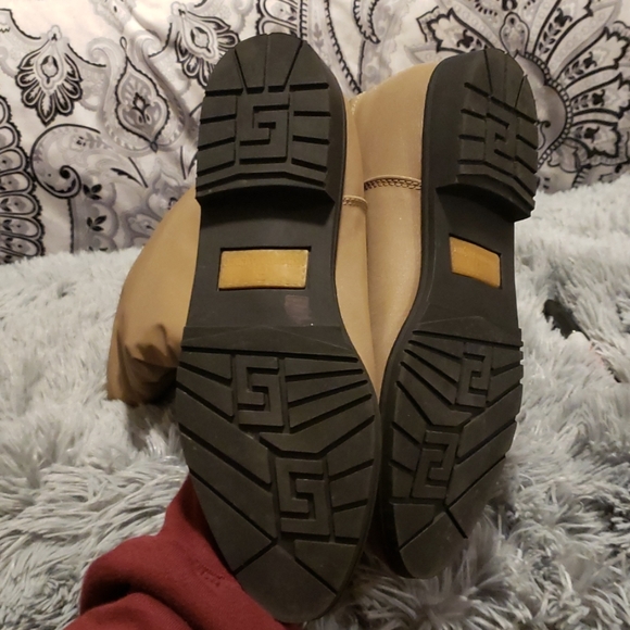 ETIENNE AIGNER boots - Picture 2 of 5